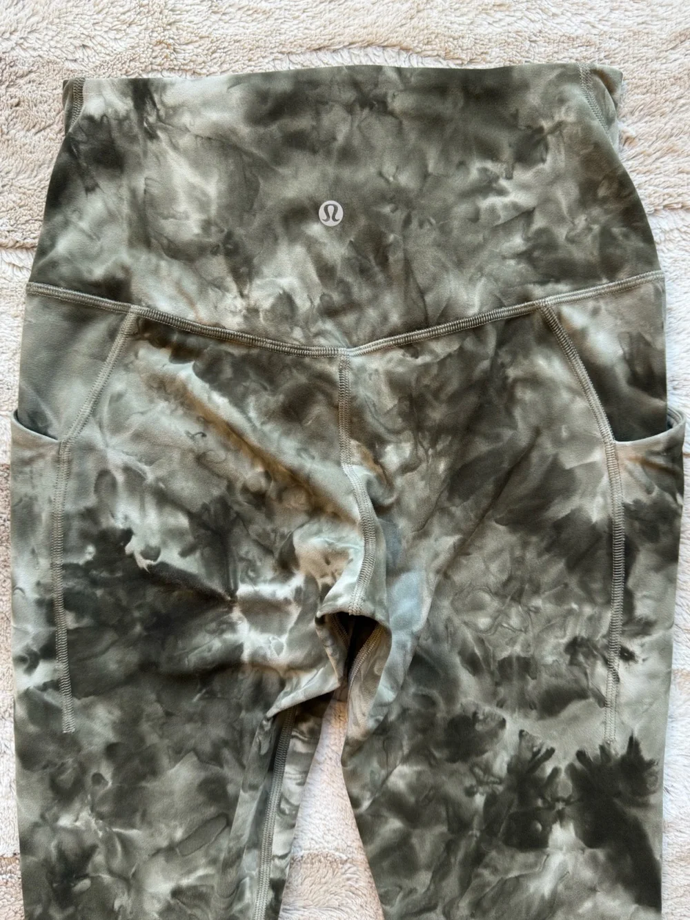 Lululemon Matching Set Align High-Rise with Pockets 25